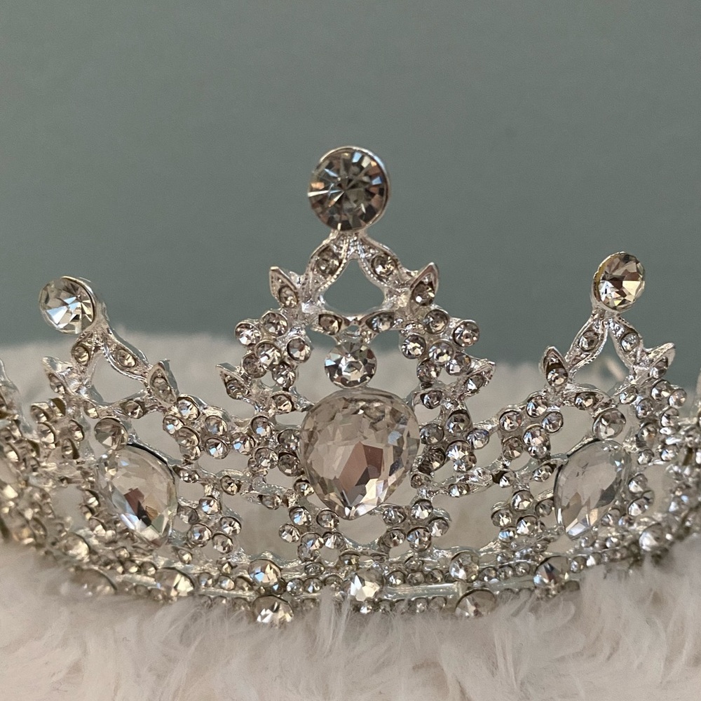 Tiara - Picture 8 of 8